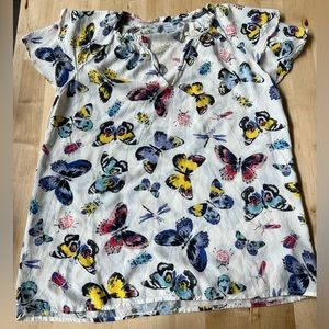 Old Navy size small top with butterflies